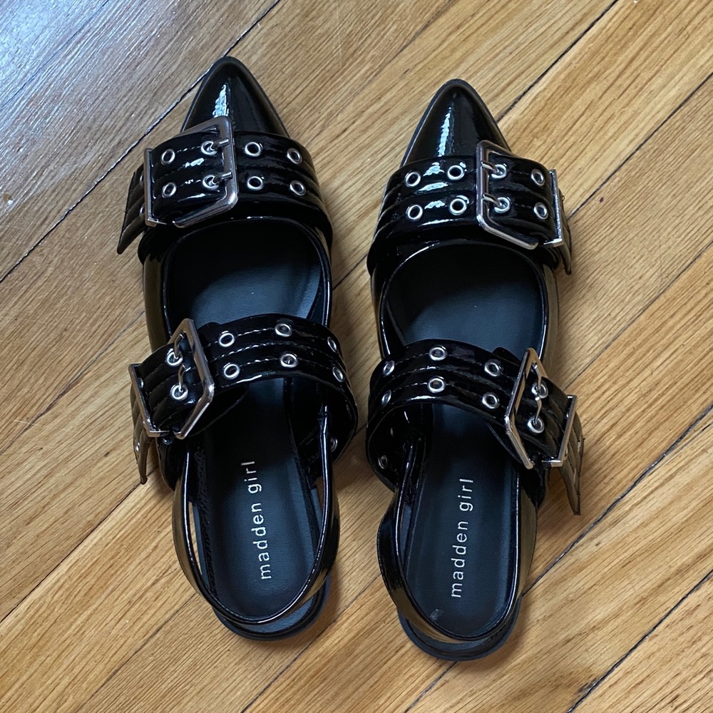 Steve Madden Black Patent Pointed Double-Buckle Flats